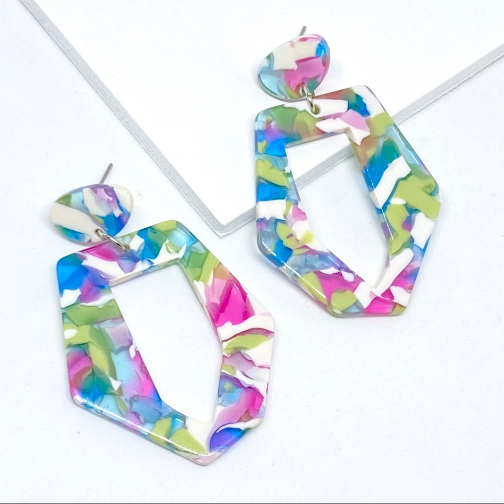 2/$35🖤 Anthropologie Big Acrylic Colorful Pastel Geometric Dangle Earrin…